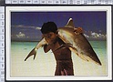 N7905 ISOLE MALDIVES FANCIULLO CON SQUALO DALLA PINNA BIANCA SHARK Cartoline dal Mondo De Agostini